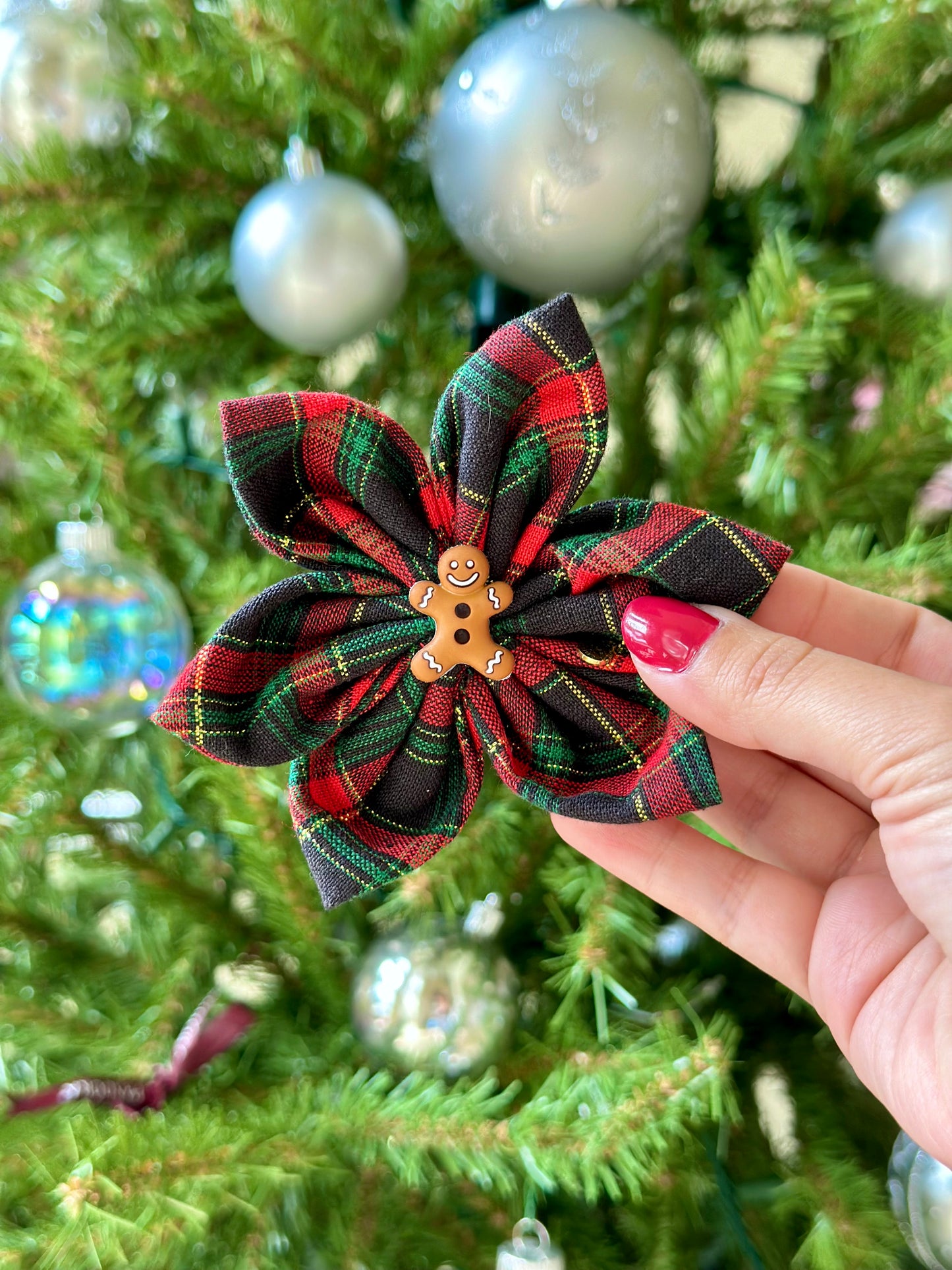 Holiday Collar Flowers