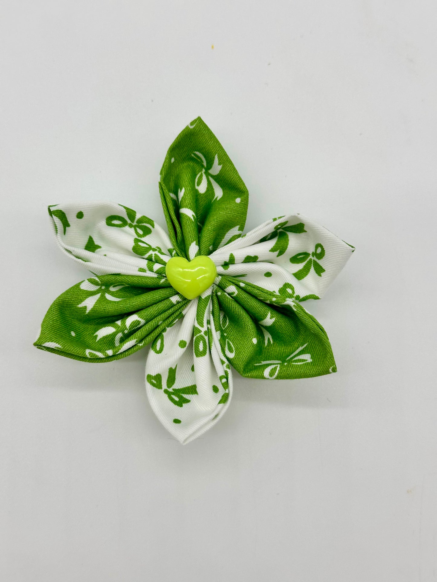 Collar Flowers - 4 inch